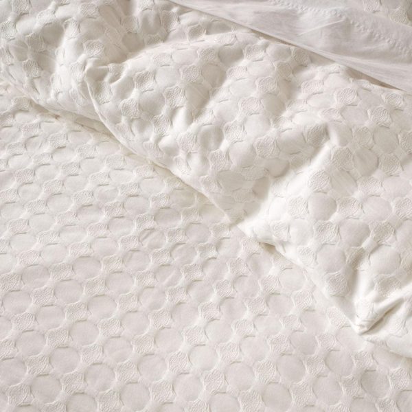 Vista White Quilt Cover Set by Linen House For Sale