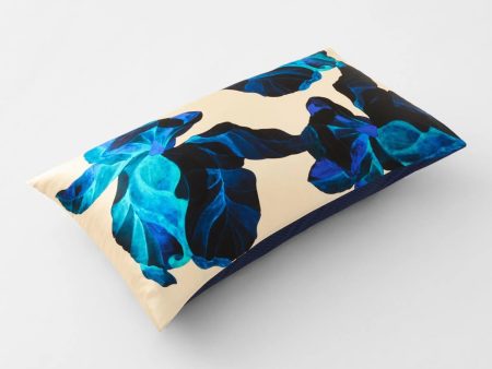 Lanham Azure Standard Silk Pillowcase by Sheridan For Sale